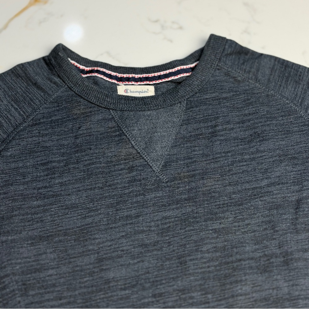 Champion Sweatshirt Mens XL Gray Crewneck Sweater Pullover Athletic